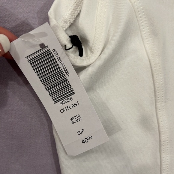 ✨ARITZIA✨ TnAction Outlast Tank - NWT - Brand New - Picture 6 of 7